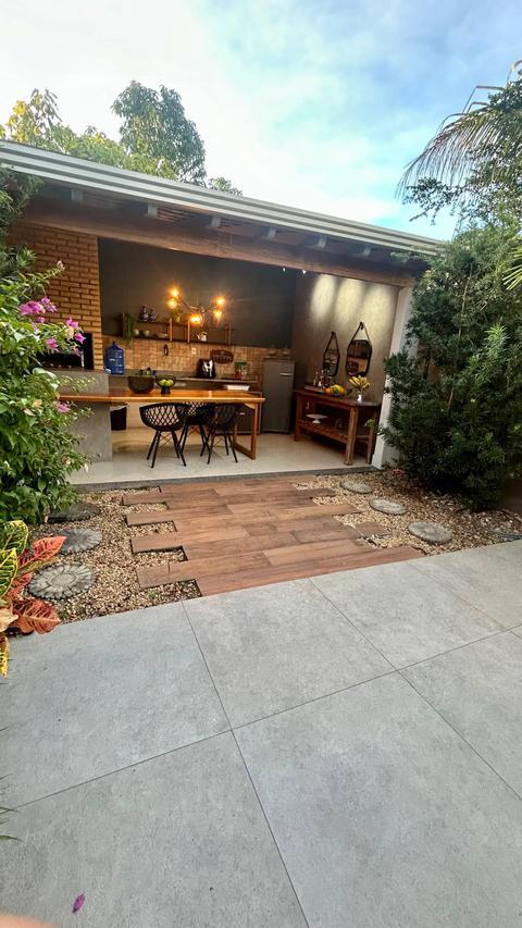 Sobrado à venda em Teixeira de Freitas, Bela Vista, com 3 quartos