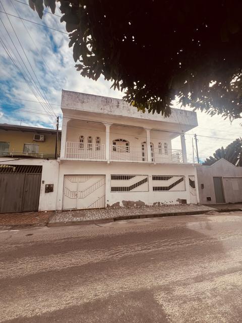 Sobrado para alugar em Teixeira de Freitas, Bela Vista, com 3 quartos